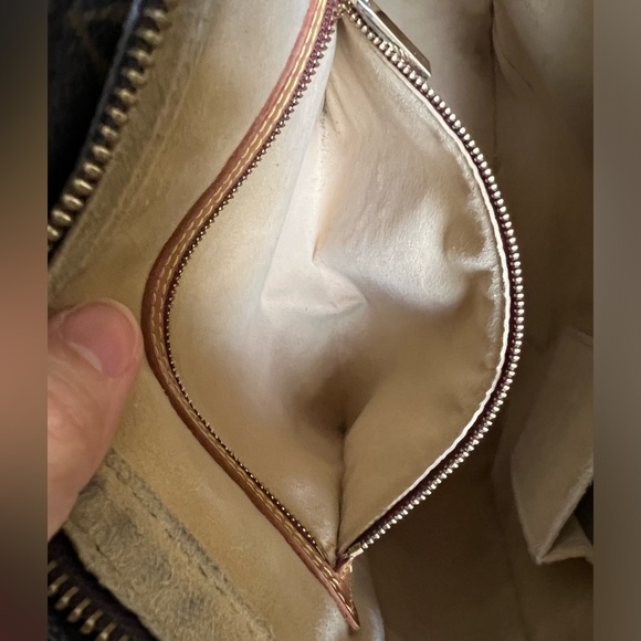 Authentic Louis Vuitton Shoulder bag - Picture 17 of 17